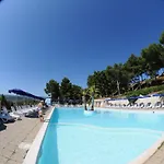 Üdülőpark Villaggio Santo Stefano
