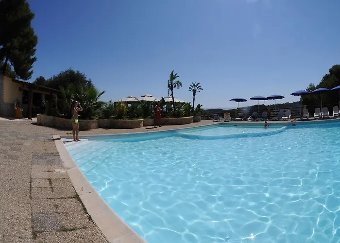 Ferienpark Villaggio Santo Stefano 3*