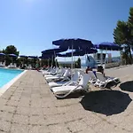 Holiday park Villaggio Santo Stefano 3*