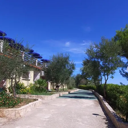 Villaggio Santo Stefano Aldeamento Turístico 3*