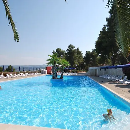 Villaggio Santo Stefano 假日公园