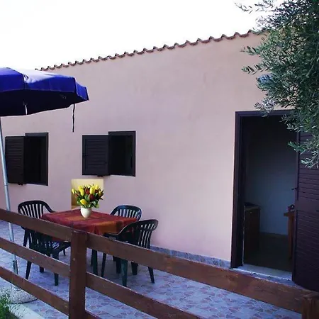 Aldeamento Turístico Villaggio Santo Stefano 3*