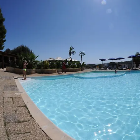Holiday park Villaggio Santo Stefano 3*