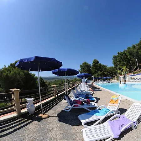 Holiday park Villaggio Santo Stefano 3*
