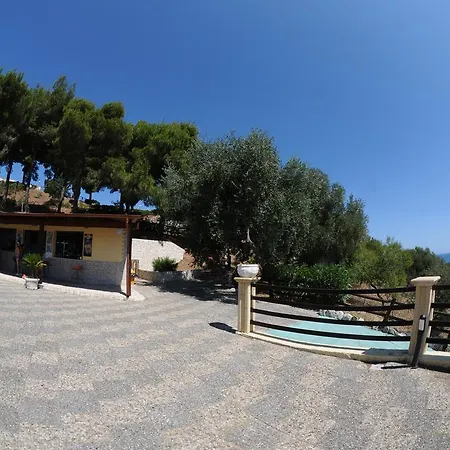 Villaggio Santo Stefano 维耶斯泰