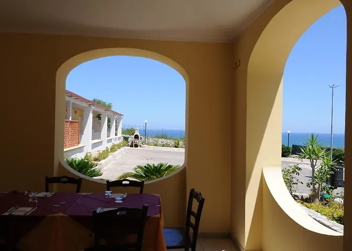 Village de vacances Villaggio Santo Stefano 3*